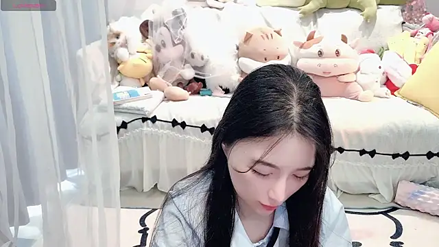 Snapshot of AKiKi711 chatting on May 2026 04:50:02 AM AKiKi711 online show from May 2026 04:50:02 AM