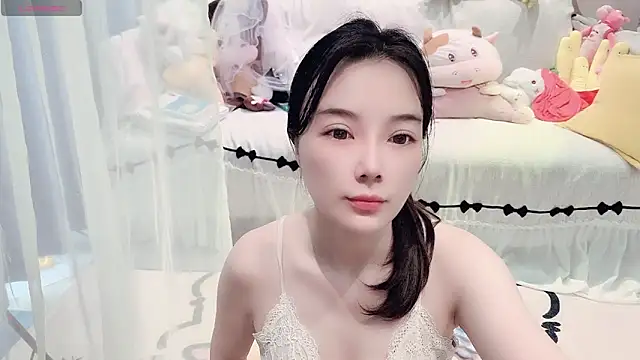 Snapshot of AKiKi711 chatting on May 2026 04:52:01 AM AKiKi711 online show from May 2026 04:52:01 AM