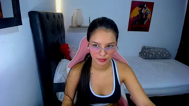 Snapshot of jessi_and_boy chatting on May 2026 07:01:01 PM jessi and boy online show from May 2026 07:01:01 PM