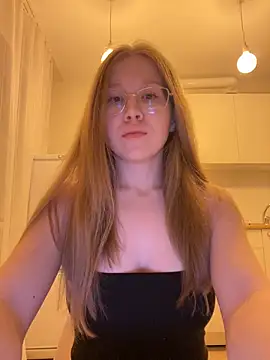 Eva Weyne online show from October 2025 07:32:01 PM