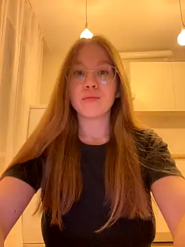 Eva Weyne online show from November 2025 07:38:01 PM