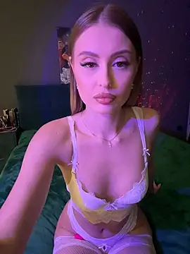 Sweet  Milly online show from January 2025 07:00:02 PM