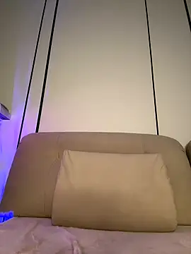 Sweet  Milly online show from November 2025 05:00:01 PM