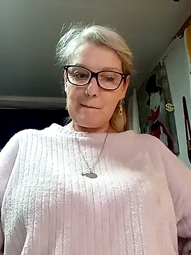Snapshot of irinamaux chatting on May 2026 04:07:02 AM irinamaux online show from May 2026 04:07:02 AM