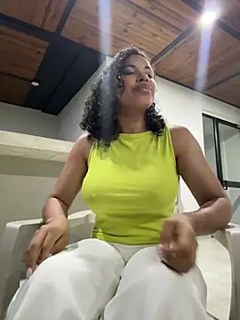 Brunettexio online show from December 2024 11:06:02 PM