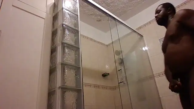 Bighood T online show from October 2025 04:08:02 AM