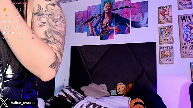 Snapshot of Aliceowenn chatting on November 2025 10:32:01 PM Aliceowenn online show from November 2025 10:32:01 PM