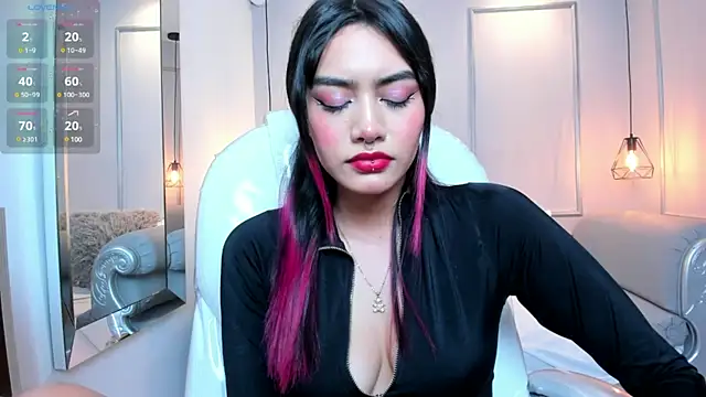 AzuraKindong online show from February 2025 09:25:02 PM