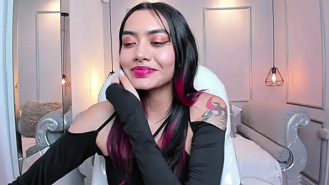 AzuraKindong online show from March 2025 01:43:02 AM