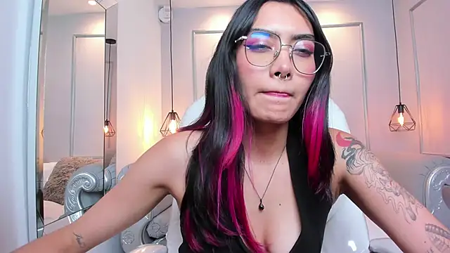 AzuraKindong online show from March 2025 10:42:01 PM