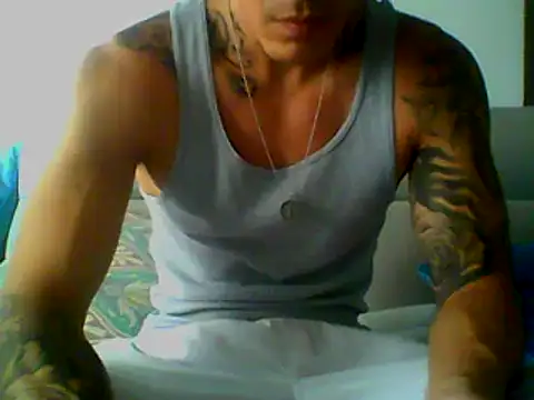 Snapshot of Skater29xx2 chatting on January 2025 09:53:02 PM Skater29xx2 online show from January 2025 09:53:02 PM