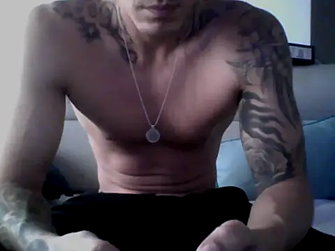 Snapshot of Skater29xx2 chatting on February 2025 09:56:02 PM Skater29xx2 online show from February 2025 09:56:02 PM