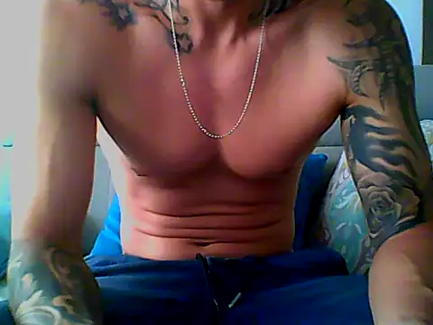 Snapshot of Skater29xx2 chatting on March 2025 05:18:02 PM Skater29xx2 online show from March 2025 05:18:02 PM