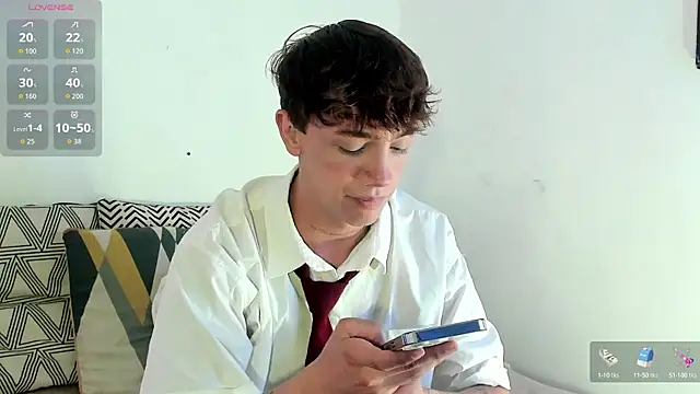 Snapshot of Tomy_Rox chatting on October 2025 03:50:02 AM Tomy Rox online show from October 2025 03:50:02 AM