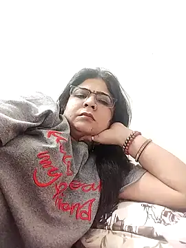 Snapshot of Husnpari20 chatting on January 2025 06:10:01 PM Husnpari20 online show from January 2025 06:10:01 PM