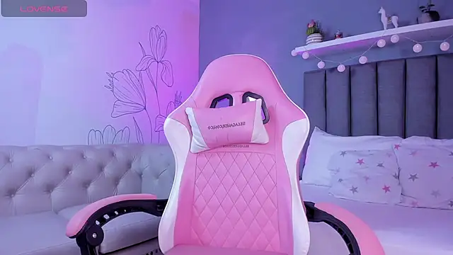 atenea jones online show from December 2025 07:29:02 PM