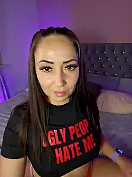 Snapshot of LeeTizia chatting on February 2025 05:29:02 PM LeeTizia online show from February 2025 05:29:02 PM