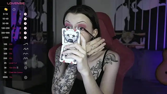 Snapshot of prettybones chatting on December 2024 06:45:02 AM prettybones online show from December 2024 06:45:02 AM
