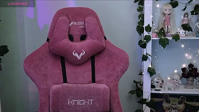 prettybones online show from March 2026 09:21:02 PM