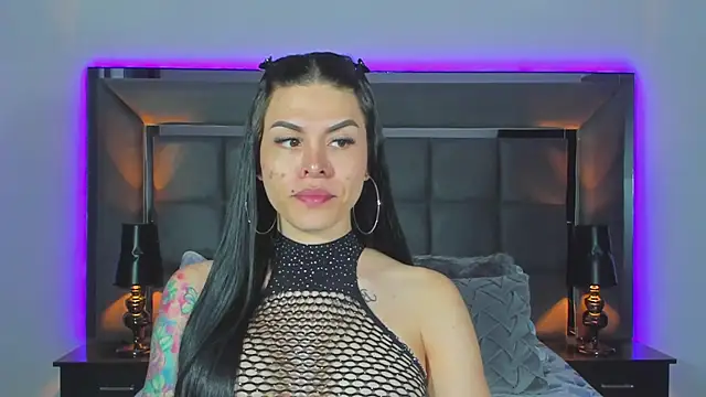 Emmilysantibanez online show from January 2025 12:05:02 PM