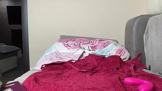 Snapshot of Daddysgirl_777 chatting on November 2025 08:03:01 PM Daddysgirl 777 online show from November 2025 08:03:01 PM