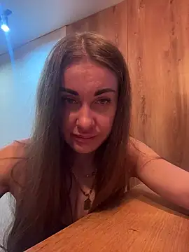 Snapshot of Daddysgirl_777 chatting on November 2025 04:04:01 AM Daddysgirl 777 online show from November 2025 04:04:01 AM