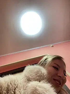 Snapshot of NewLale chatting on February 2025 03:22:01 AM NewLale online show from February 2025 03:22:01 AM