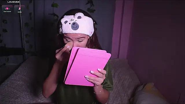 Snapshot of IsabellaFerreiraa chatting on February 2025 06:03:01 AM IsabellaFerreiraa online show from February 2025 06:03:01 AM