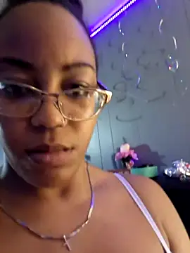 Snapshot of samone9 chatting on February 2025 05:30:01 AM samone9 online show from February 2025 05:30:01 AM