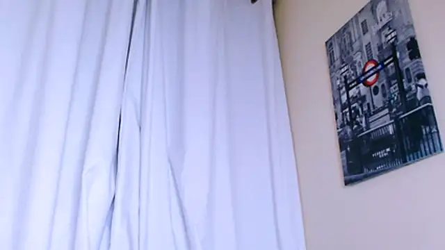 Snapshot of FRANCHEZKA chatting on December 2025 07:05:01 AM FRANCHEZKA online show from December 2025 07:05:01 AM