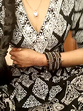 Snapshot of Ruchi-34 chatting on April 2026 07:08:01 PM Ruchi-34 online show from April 2026 07:08:01 PM