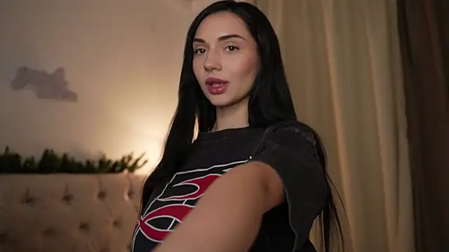 Snapshot of LindaWarners chatting on March 2025 10:10:02 PM LindaWarners online show from March 2025 10:10:02 PM