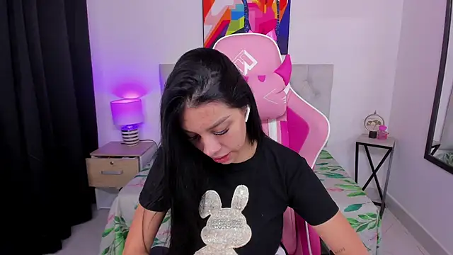 KristalFoxx online show from October 2025 10:25:01 AM