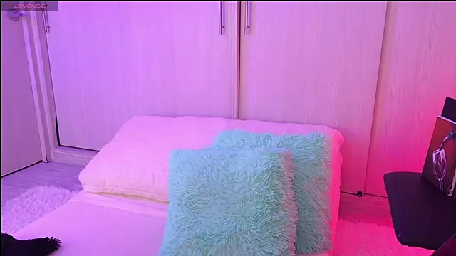 Yues050600 online show from February 2025 02:05:02 AM