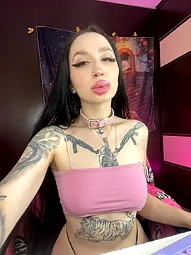 Molly  Moon online show from November 2025 02:00:02 AM