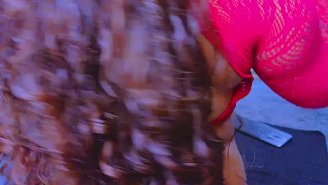 Isa  Blanc online show from September 2025 12:11:01 AM