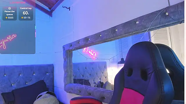 sarajhonson dl online show from November 2025 05:13:02 PM