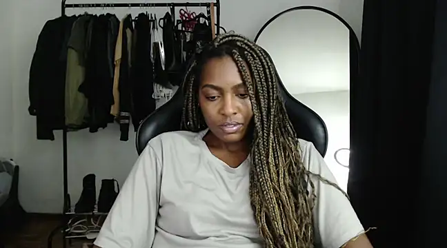 marisilva br online show from February 2025 11:45:01 PM