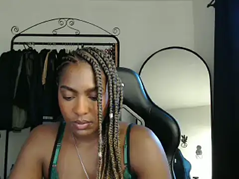 marisilva br online show from February 2025 09:02:01 PM