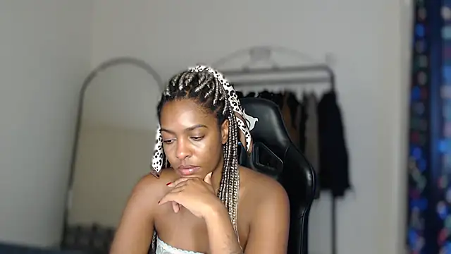 marisilva br online show from September 2025 03:01:02 PM