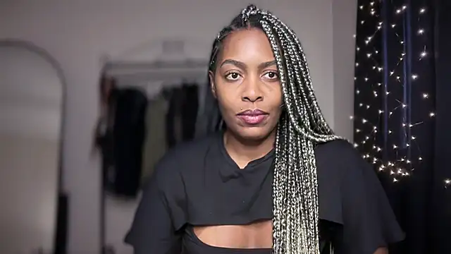 marisilva br online show from November 2025 05:46:01 PM