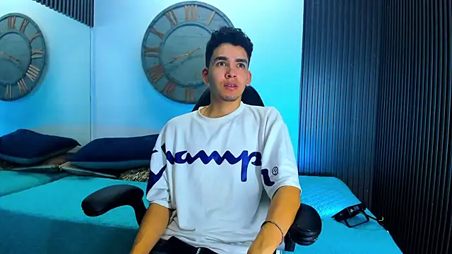 Mike 0233  online show from February 2025 04:32:02 AM