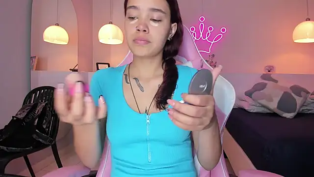 violeth hill online show from March 2025 08:21:02 PM