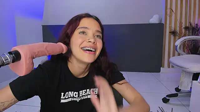 violeth hill online show from March 2025 11:42:02 PM