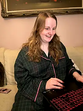 GingerSnap33 online show from November 2025 02:25:01 AM