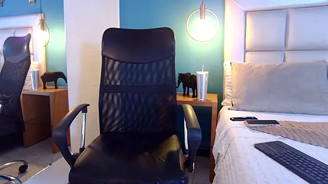 Miss ary online show from February 2025 03:52:02 PM