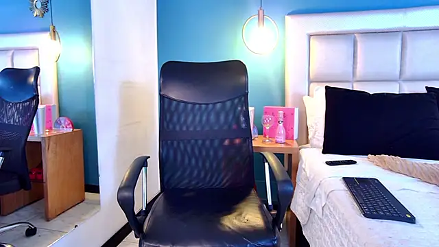 Miss ary online show from February 2025 03:15:02 PM