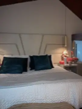 Miss ary online show from November 2025 12:18:01 PM