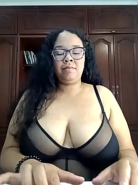 XMara online show from February 2025 08:05:02 PM