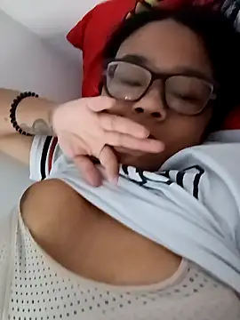 XMara online show from February 2025 10:32:01 PM